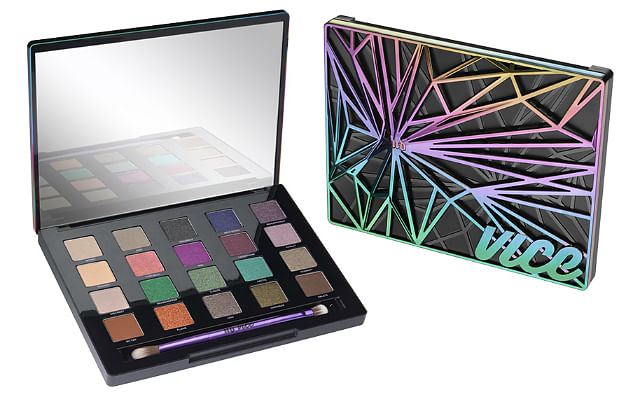 prettiest makeup palettes to gift and get this Christmas urban decay vice 4