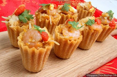 RECIPE: Quick and easy seafood kueh pie tee