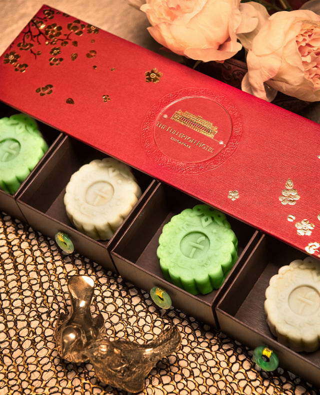 places to get special mooncakes in Singapore fullerton.jpg