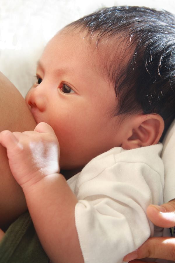 Pros of breastfeeding for moms and babies