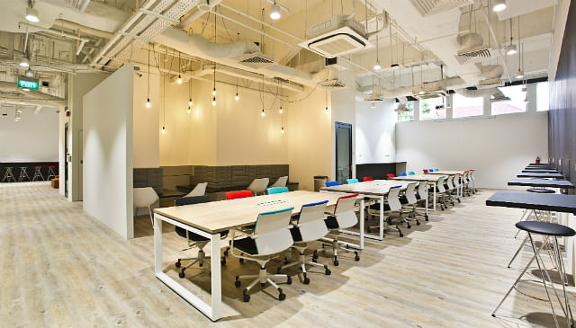 Singapore co-working spaces rental office networking startup business SPACEMOB