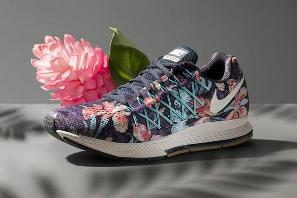 Nike sales floral outfit