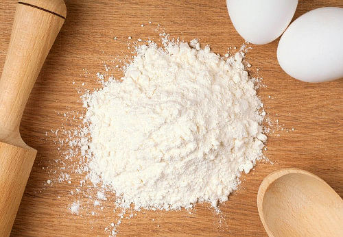 What is the difference between cake flour, bread flour, all purpose flour and top flour 